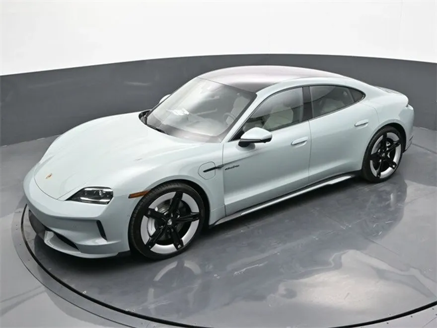 2025 Porsche Taycan 4S photo 1