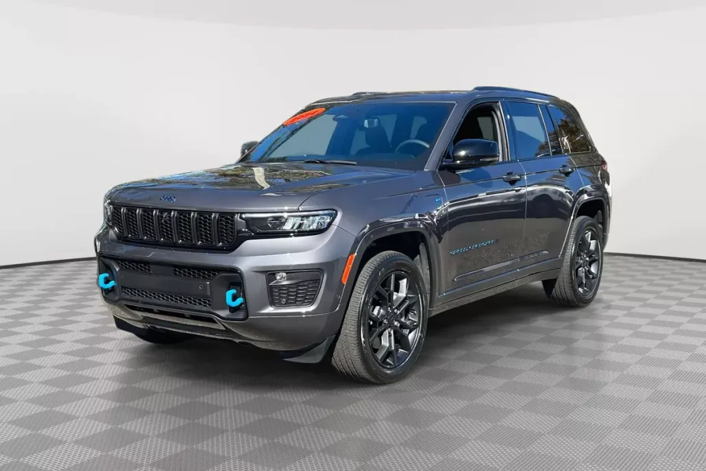 2024 Jeep Cherokee Limited 4xe photo 1