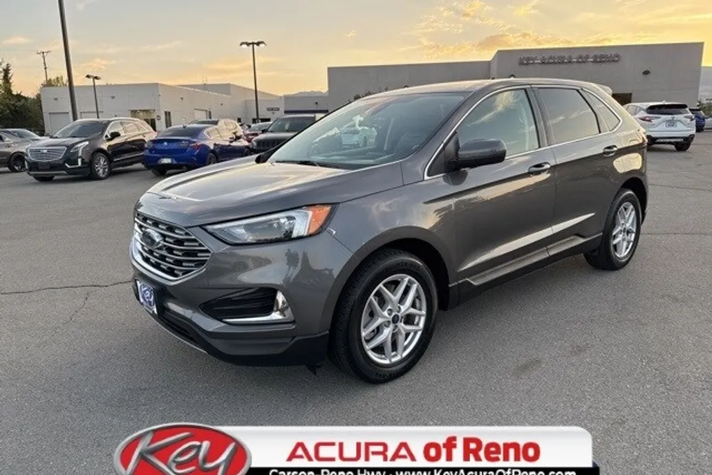 2022 Ford Edge SEL photo 1