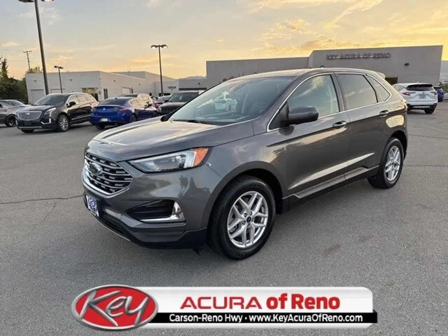 2022 Ford Edge SEL photo 1