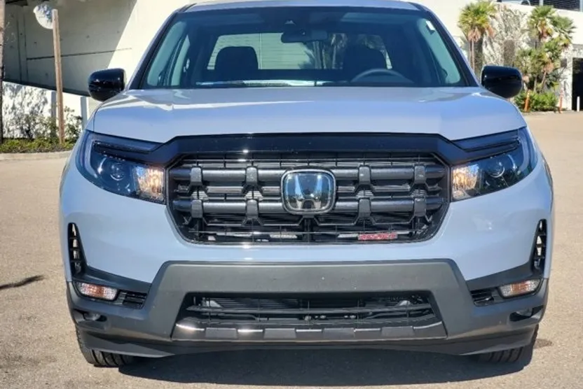 2025 Honda Ridgeline Sport photo 1