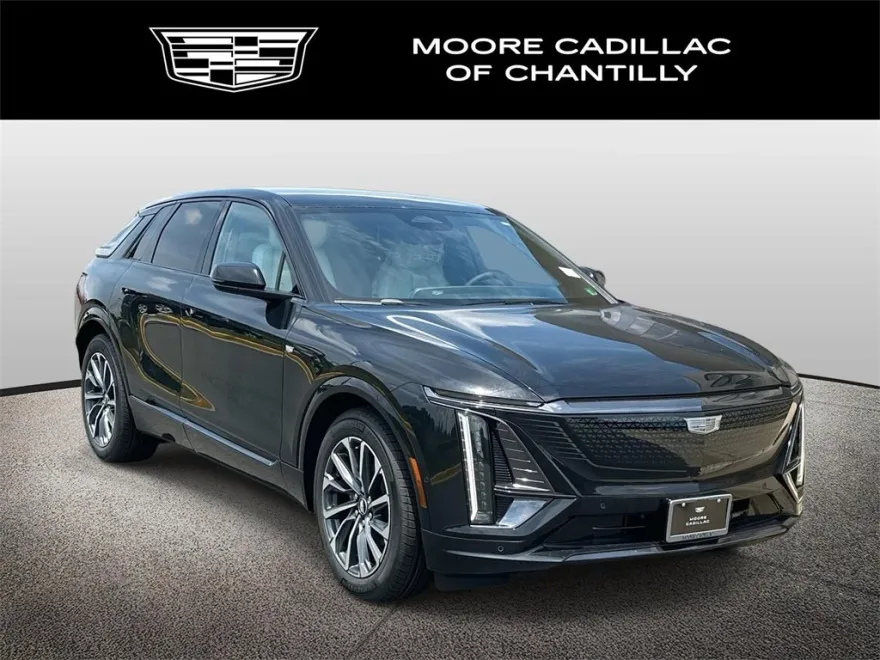 2025 Cadillac Lyriq Sport photo 1