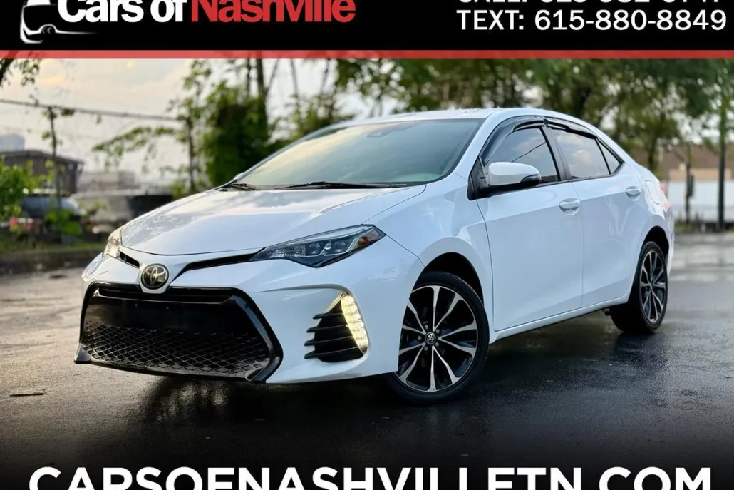2019 Toyota Corolla XLE photo 1