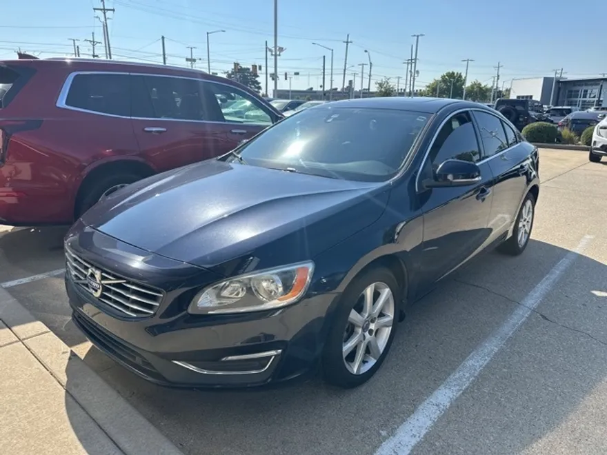 2016 Volvo S60 T5 Drive-E Premier photo 1
