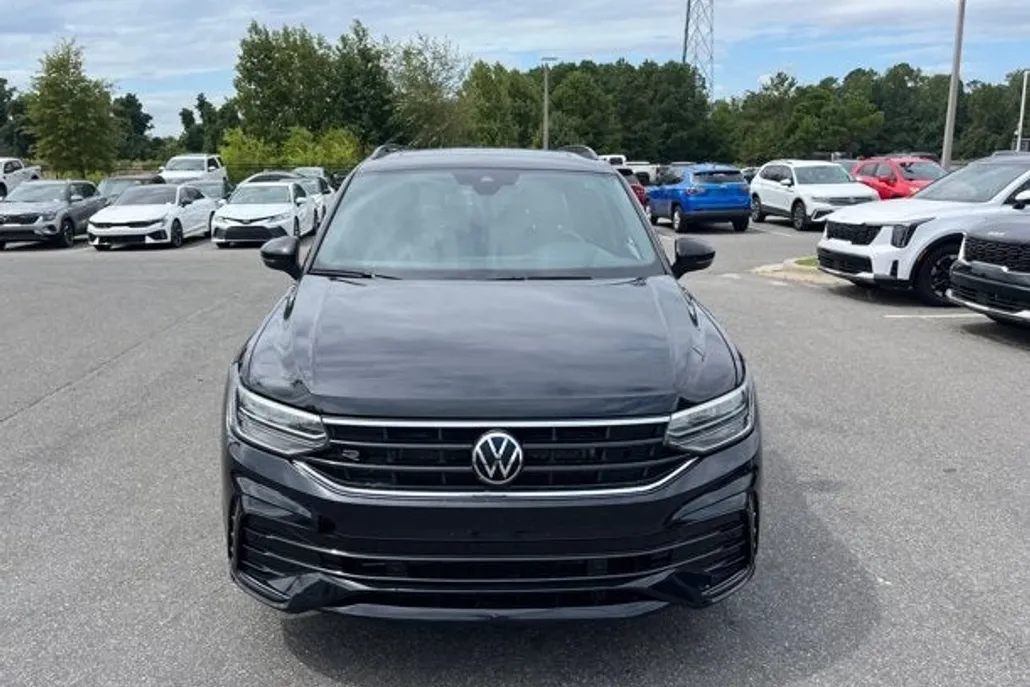 2022 Volkswagen Tiguan SE R-Line Black photo 1