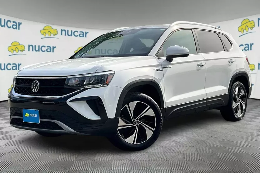 2023 Volkswagen Taos SE photo 1