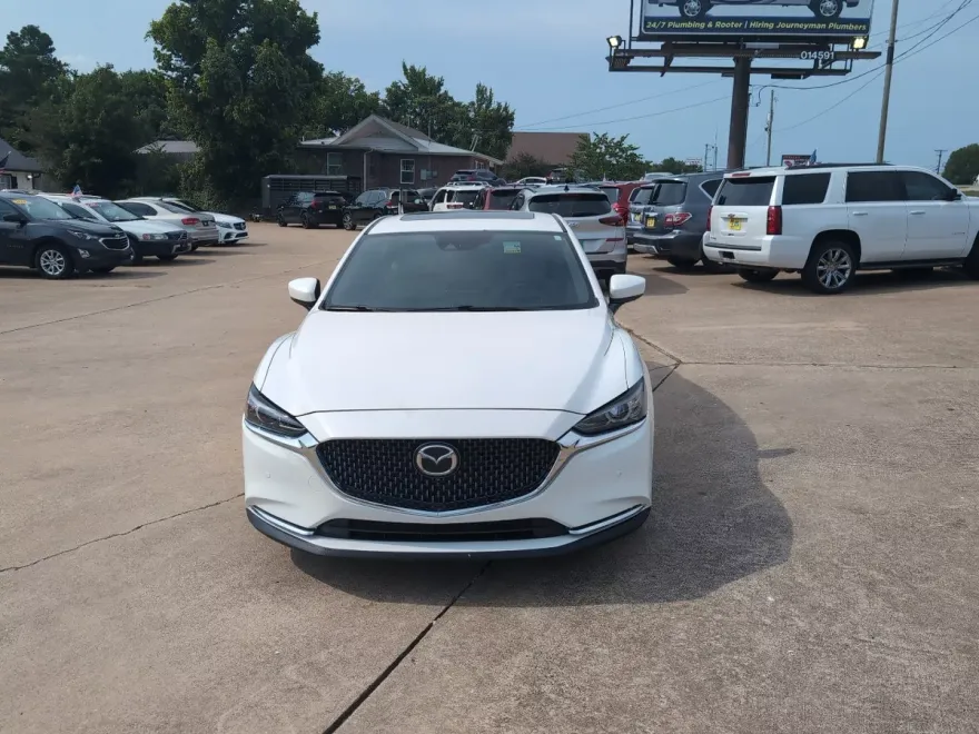 2018 Mazda Mazda6 Signature photo 1