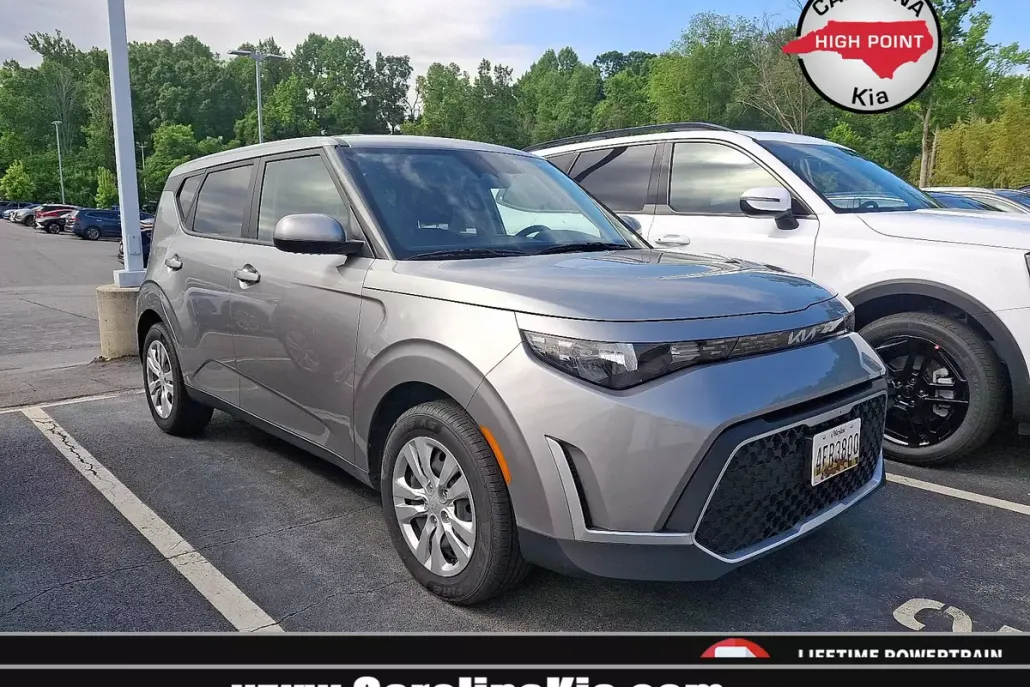 2023 Kia Soul LX photo 1