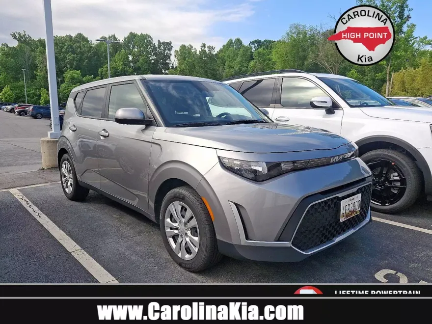 2023 Kia Soul LX photo 1