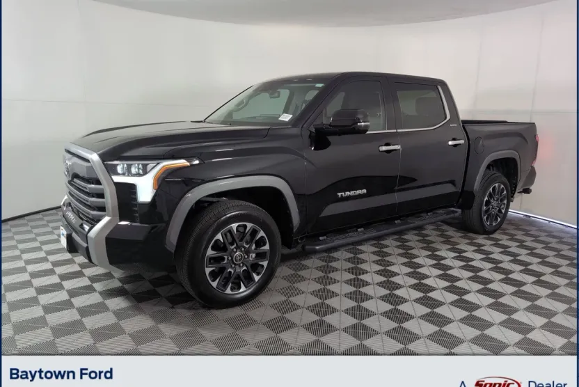 2024 Toyota Tundra Limited CrewMax photo 1