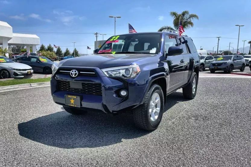 2023 Toyota 4Runner SR5 photo 1