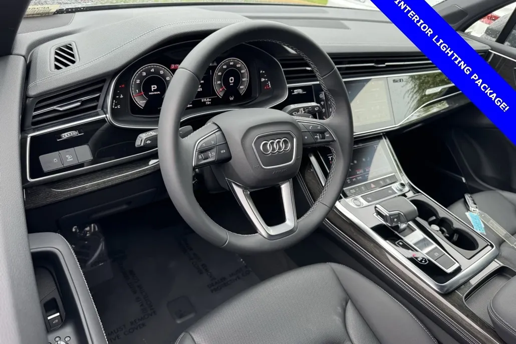 2025 Audi Q7 55 Premium Plus photo 1