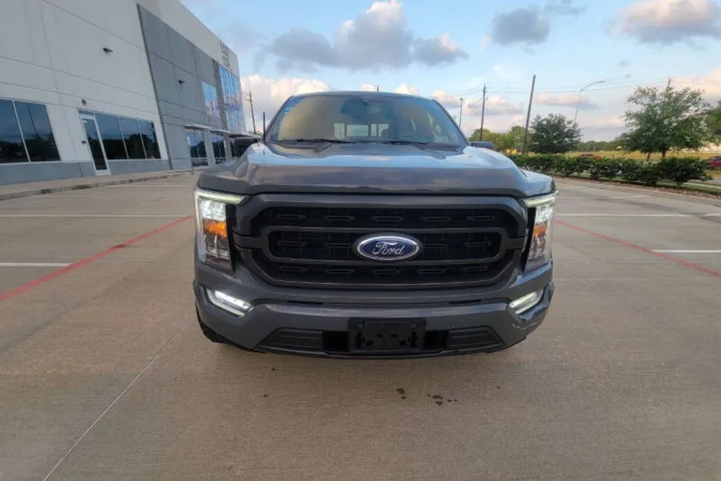 2021 Ford F-150 XLT photo 1