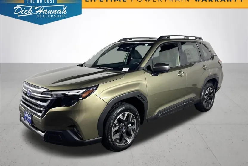 2025 Subaru Forester Premium photo 1