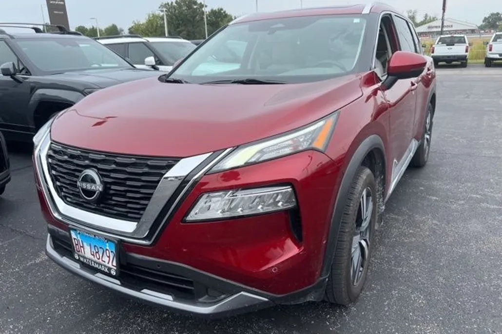 2023 Nissan Rogue SL photo 1