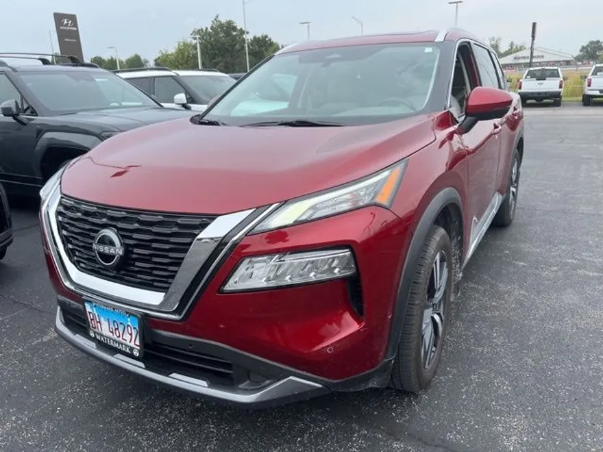 2023 Nissan Rogue SL photo 1
