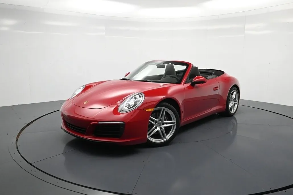 2018 Porsche 911 Cabriolet photo 1