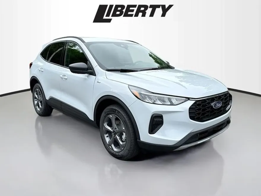 2025 Ford Escape ST-Line photo 1