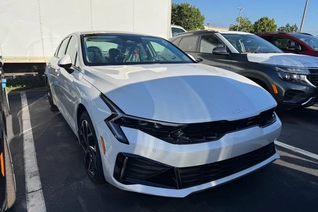 2026 Kia K5 EX photo 1