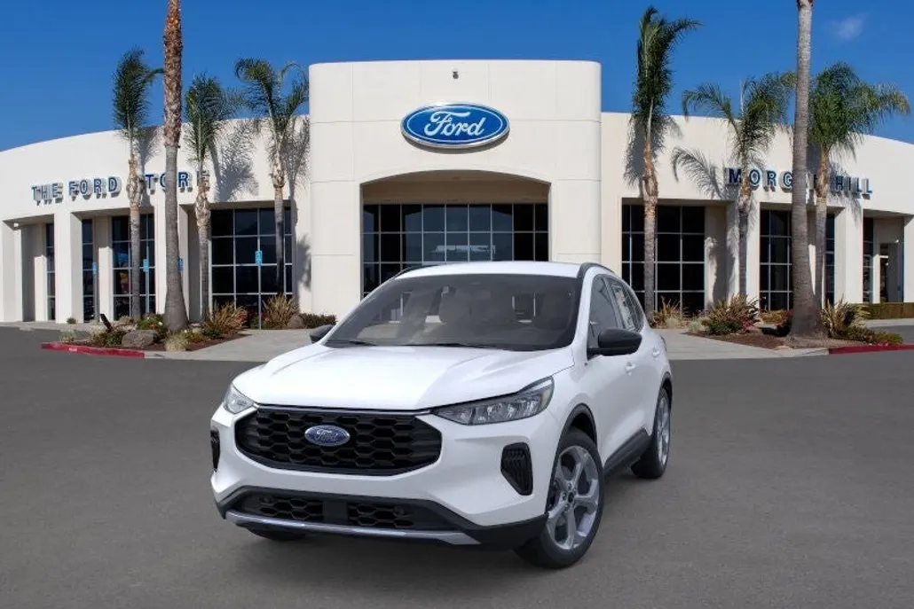 2025 Ford Escape Hybrid ST-Line photo 1