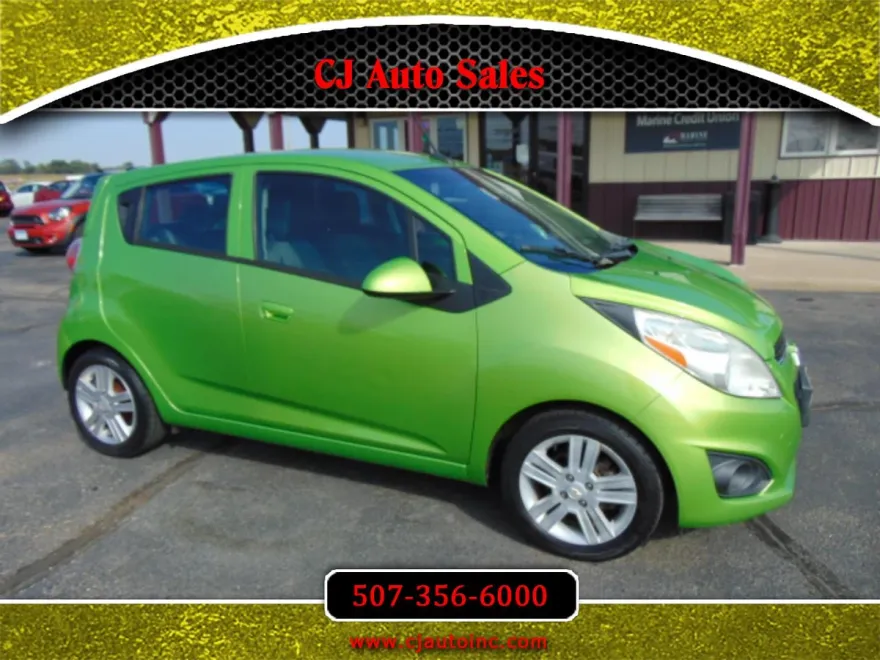 2014 Chevrolet Spark 1LT photo 1