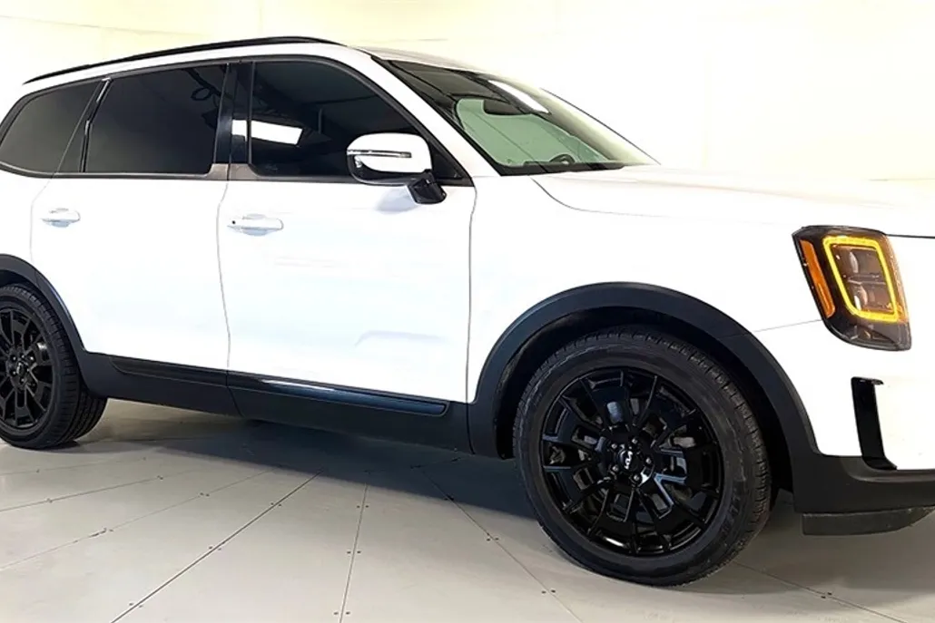 2022 Kia Telluride SX photo 1