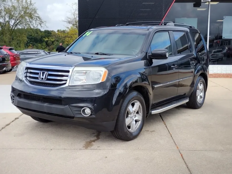 2014 Honda Pilot Touring photo 1
