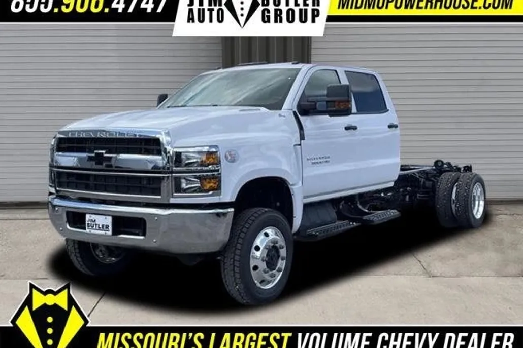 2024 Chevrolet Silverado 5500HD Work Truck photo 1