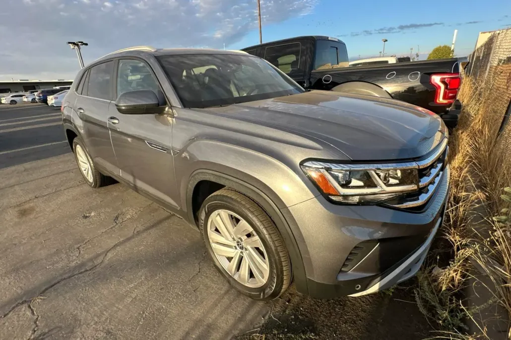 2021 Volkswagen Atlas Cross Sport SE Technology photo 1