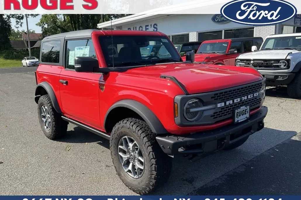 2024 Ford Bronco Badlands photo 1