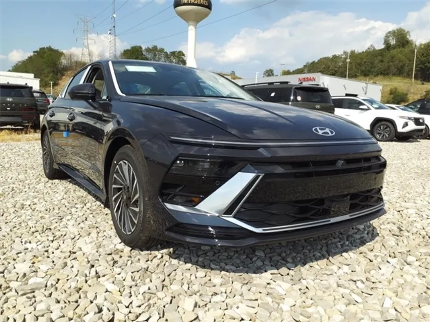 2024 Hyundai Sonata Hybrid Limited photo 1