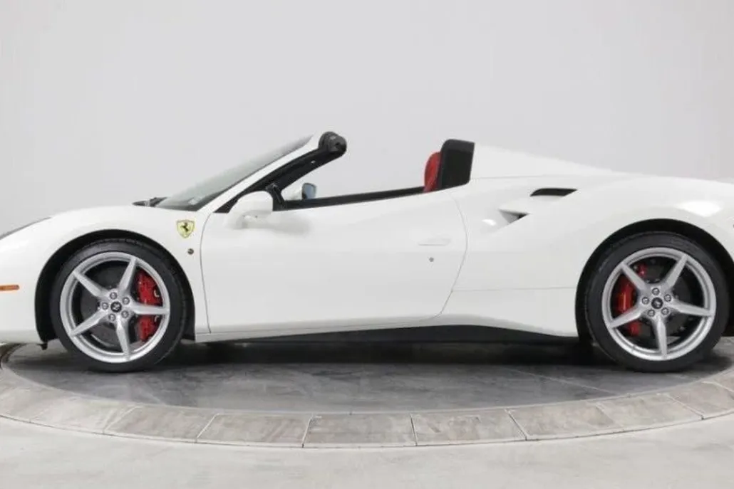 2019 Ferrari 488 Pista photo 1