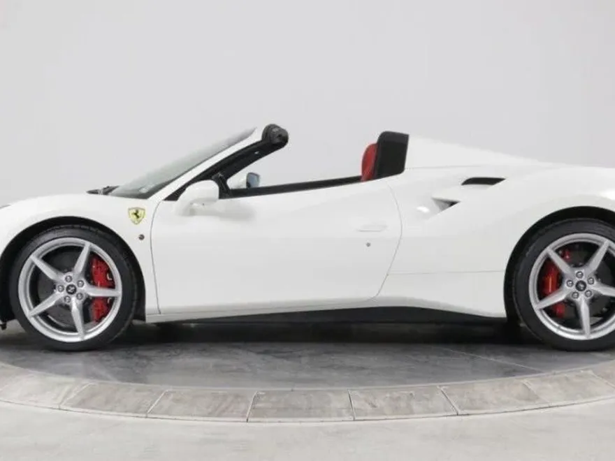 2019 Ferrari 488 Pista photo 1