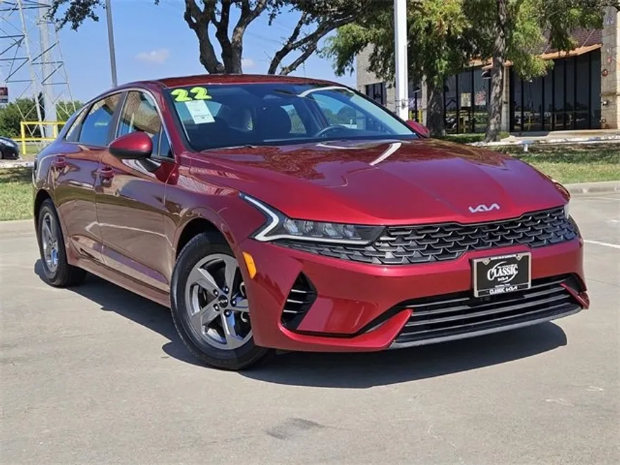 2022 Kia K5 LXS photo 1