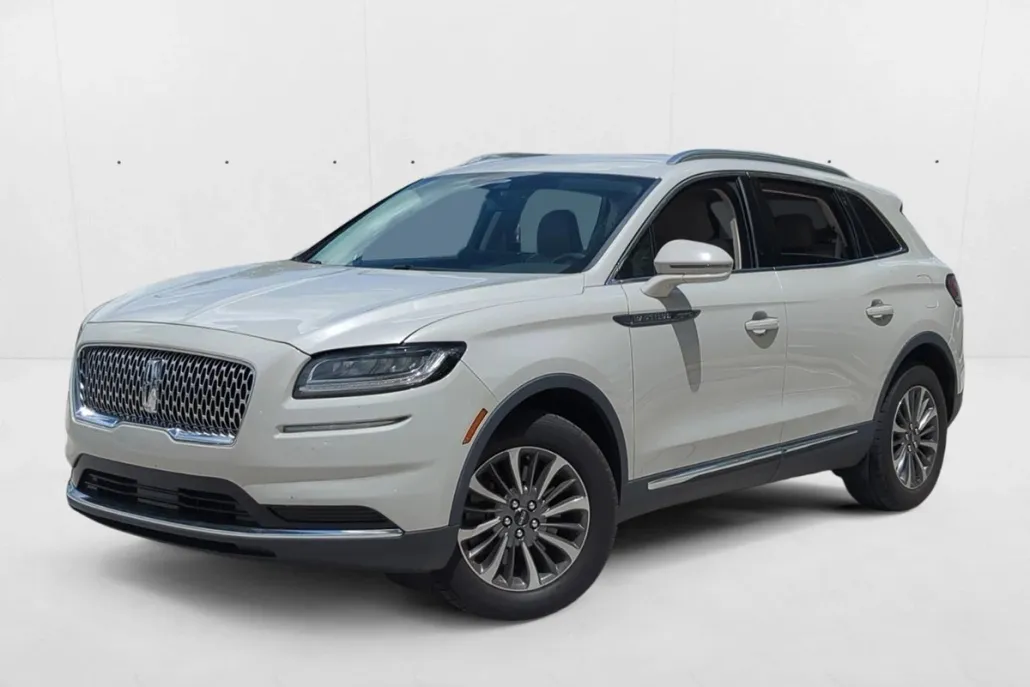 2023 Lincoln Nautilus Standard photo 1