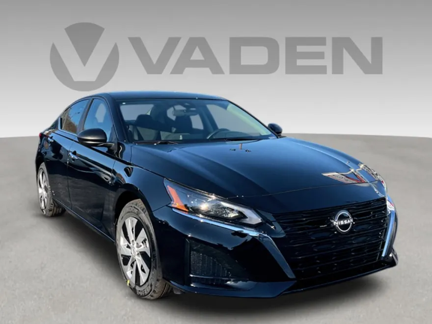 2025 Nissan Altima S photo 1