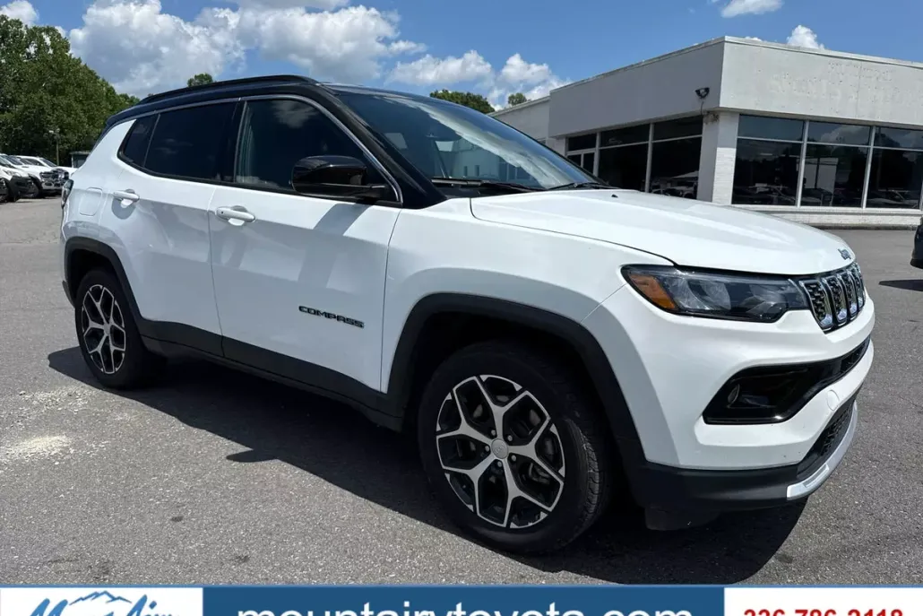 2024 Jeep Compass Limited photo 1
