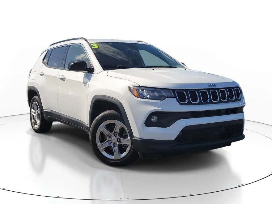 2023 Jeep Compass Latitude photo 1