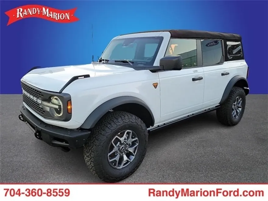 2023 Ford Bronco Badlands photo 1