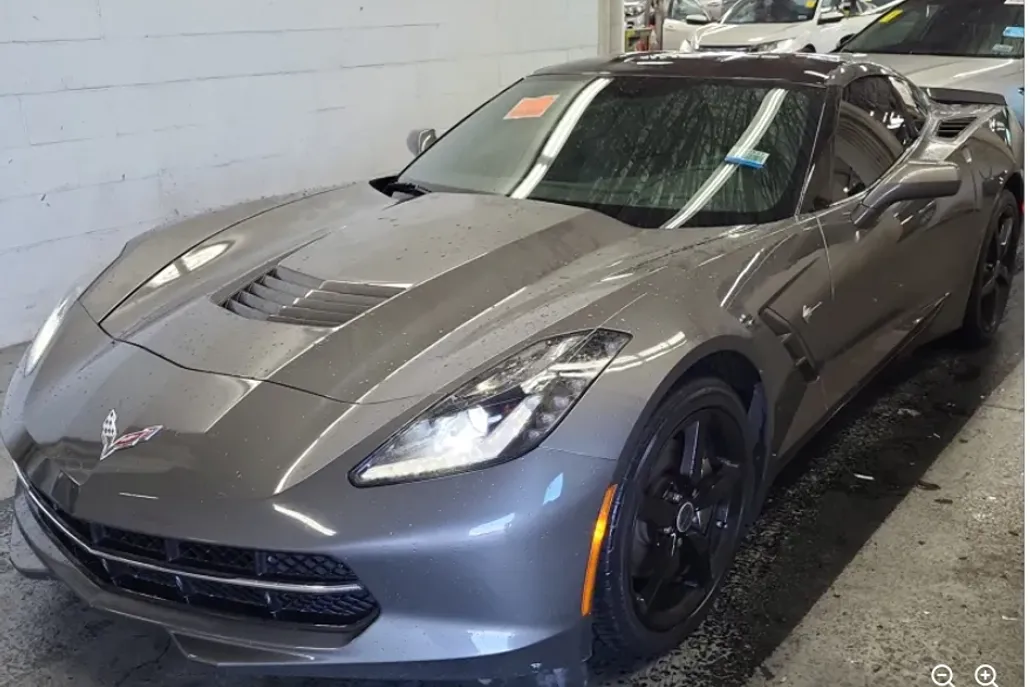 2015 Chevrolet Corvette Stingray 2LT photo 1