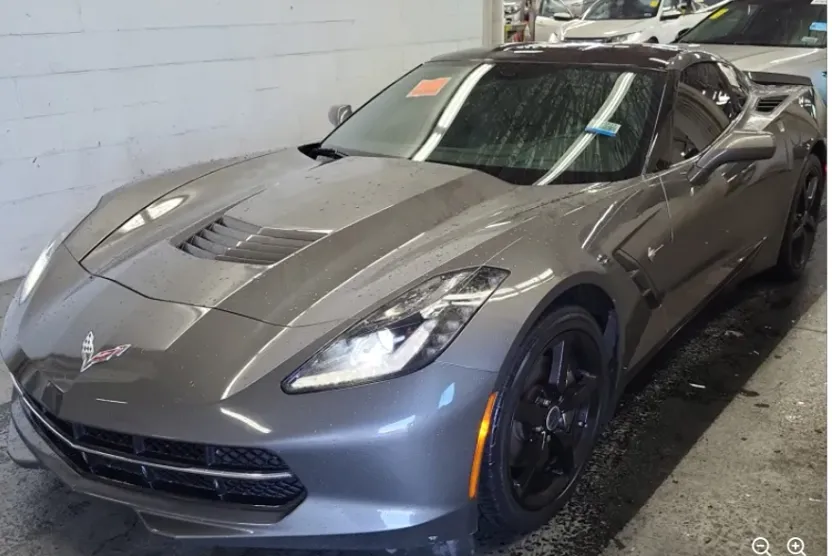 2015 Chevrolet Corvette Stingray 2LT photo 1