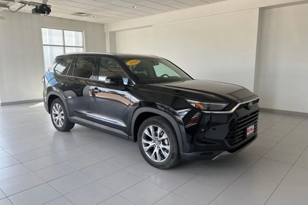 2024 Toyota Grand Highlander Limited photo 1