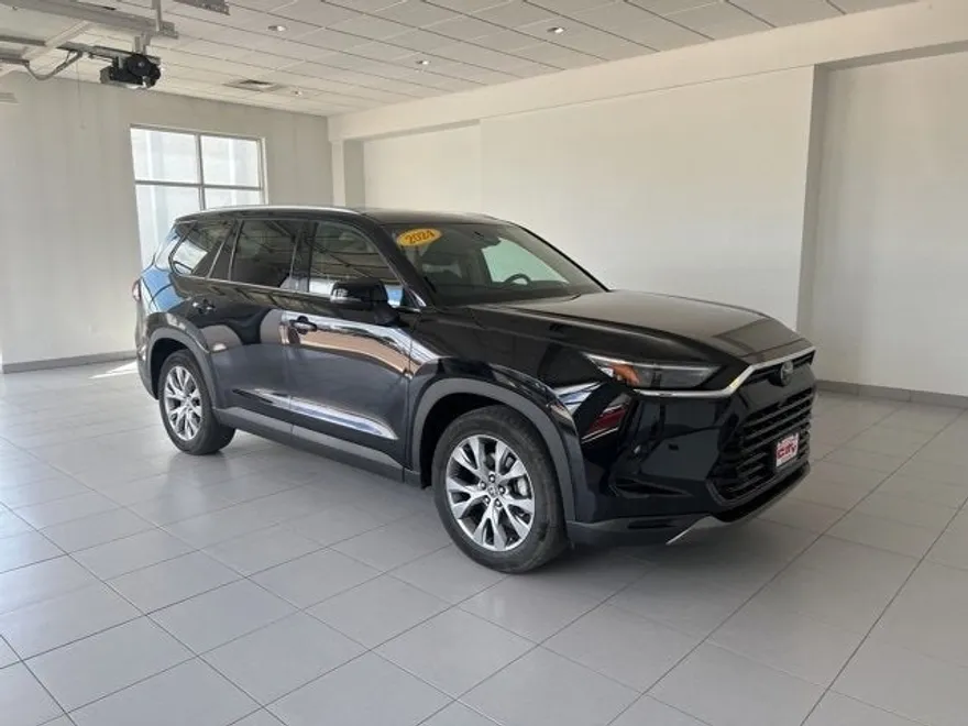 2024 Toyota Grand Highlander Limited photo 1