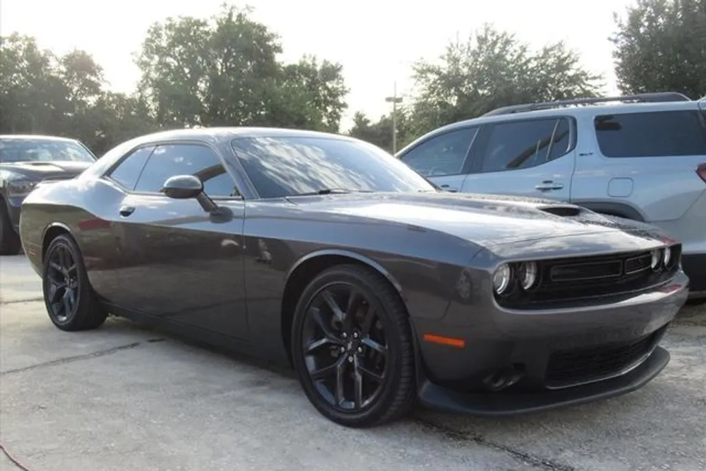 2023 Dodge Challenger R/T photo 1