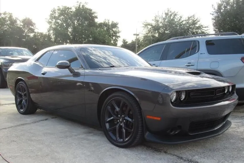 2023 Dodge Challenger R/T photo 1