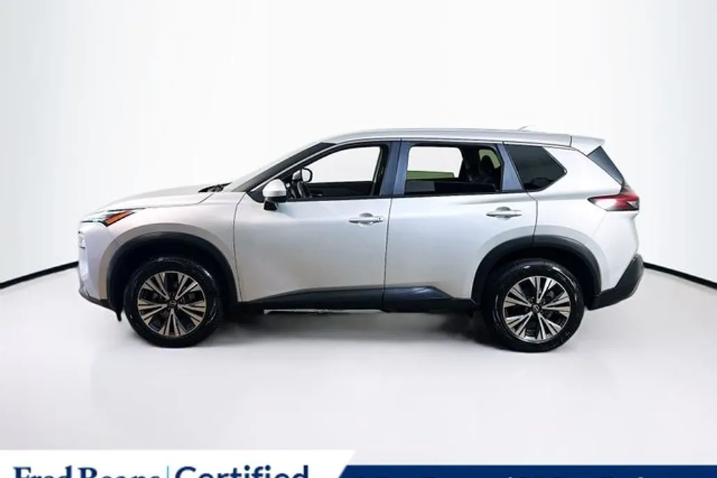 2023 Nissan Rogue SV photo 1