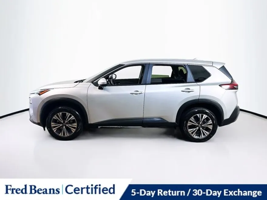 2023 Nissan Rogue SV photo 1