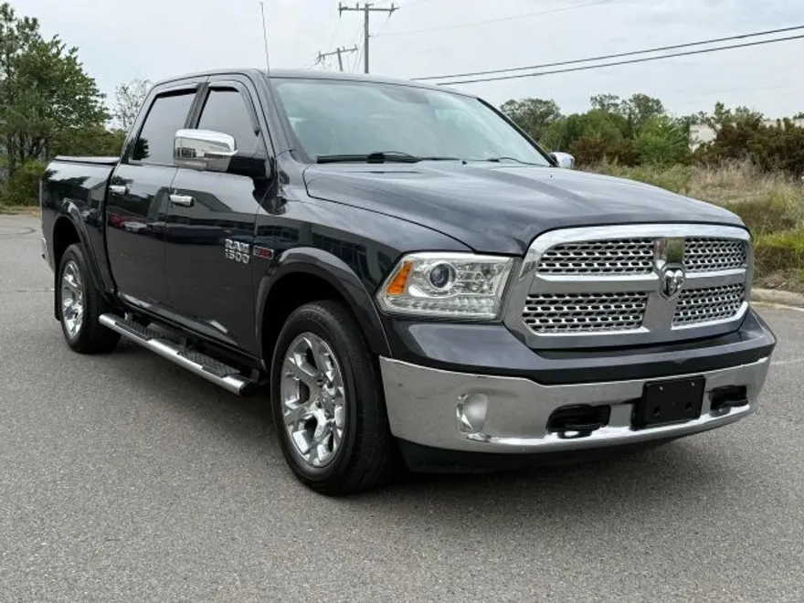 2015 Ram 1500 Laramie photo 1