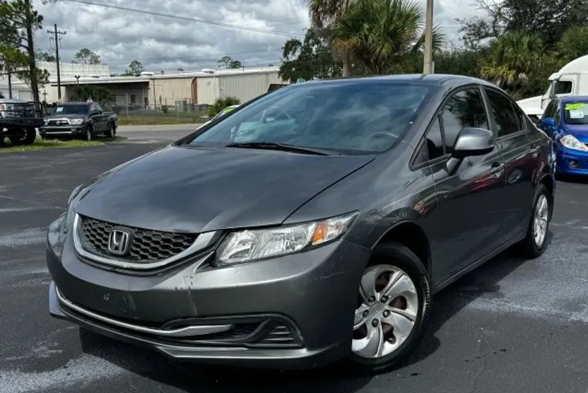 2013 Honda Civic LX photo 1