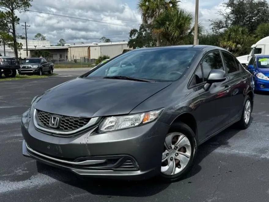 2013 Honda Civic LX photo 1